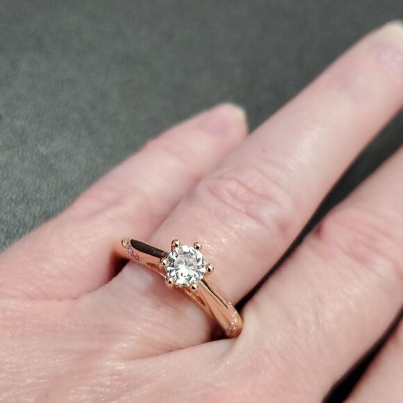 Rose gold plated rhinestone ring approx size 7 - Picture 1 of 11